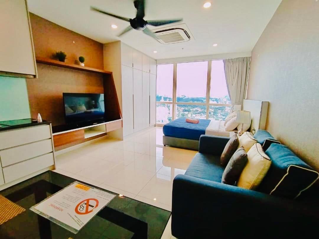 Chrisenbel Suites - Pinnacle Pj Petaling Jaya Habitación foto